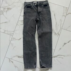 H&M Women’s straight leg relaxed Gray Jeans